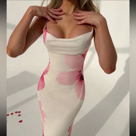 Elegant Pink Floral Dress - Picture 5 of 7